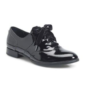 Born NWOB Eden Flat Black Paten Leather Classic Oxfords Velvet Lace Up Size 9 M